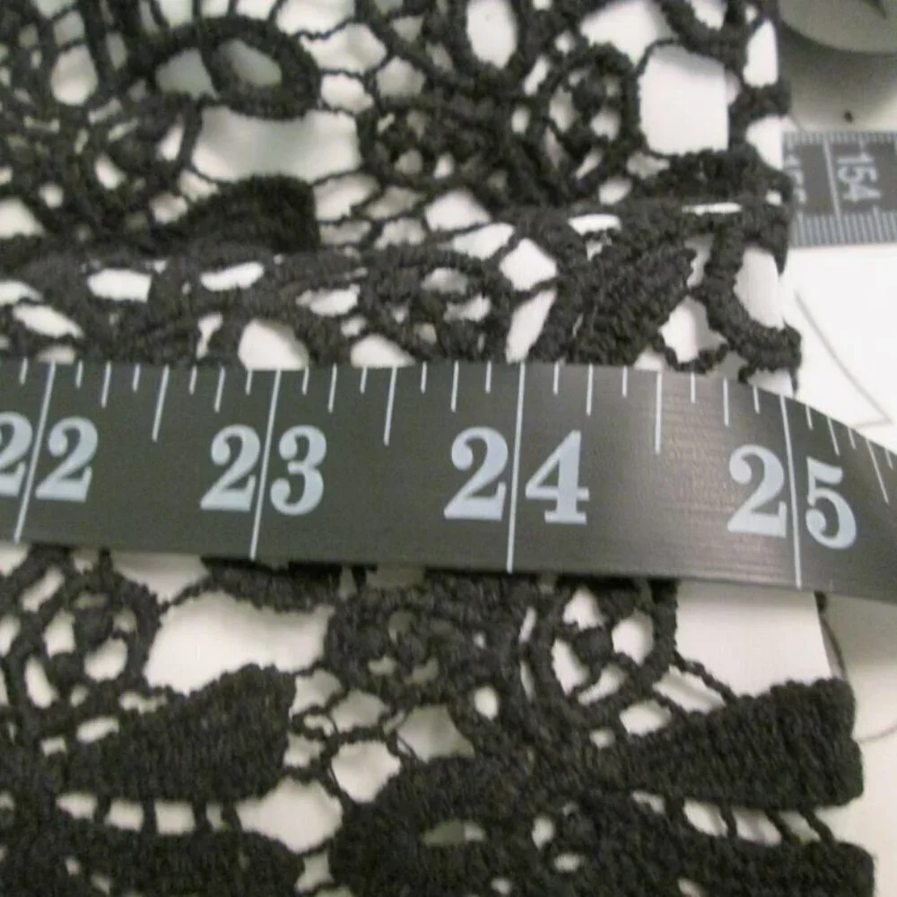 Vince Camuto Lace Overlay Sheath Dress-Black/White-10P-EUC - Picture 12 of 13